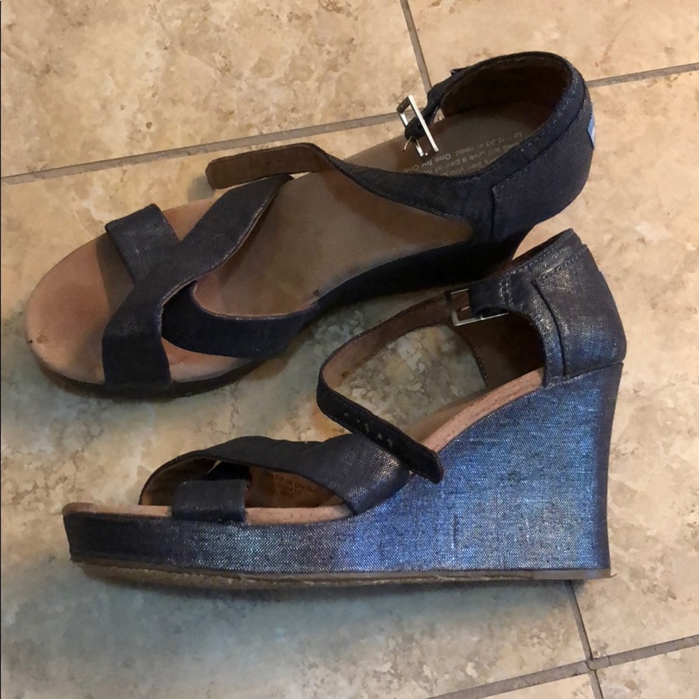 TOMS size 11W